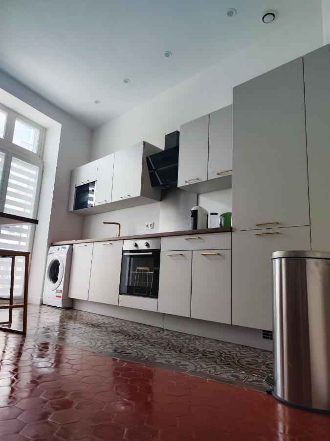 Bright And Modern 3-Bedroom Apartment, 90M2 With Air Condition, In Beziers Bagian luar foto